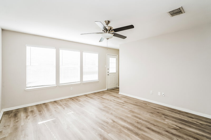 1,965/Mo, 2232 Southway Denton, TX 76207 Living Room View 4
