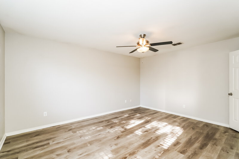 1,965/Mo, 2232 Southway Denton, TX 76207 Main Bedroom View