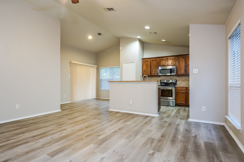 1,630/Mo, 1208 Kielder Cir Fort Worth, TX 76134 Living Room View 3