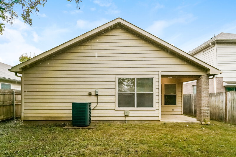 1,630/Mo, 1208 Kielder Cir Fort Worth, TX 76134 Rear View