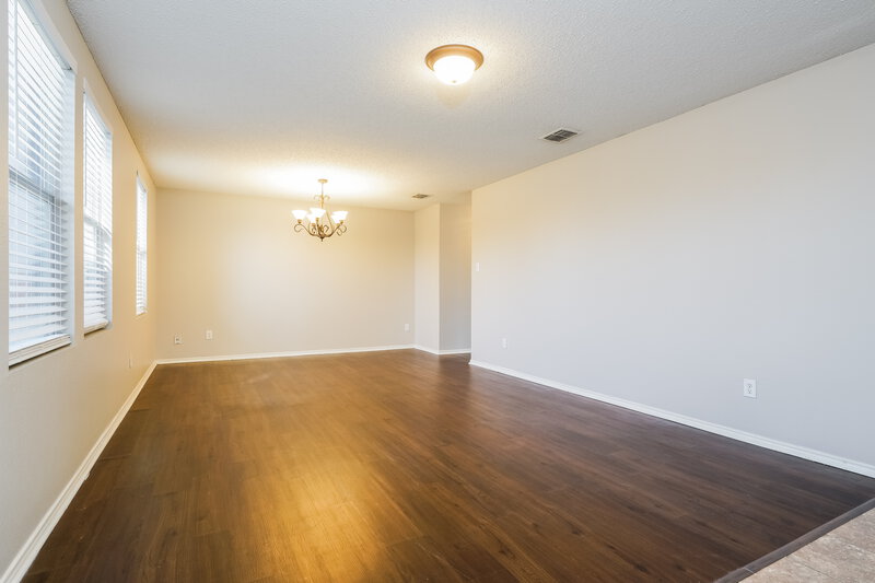 2,505/Mo, 1504 Daisy Ln Burleson, TX 76001 Living Room View 3