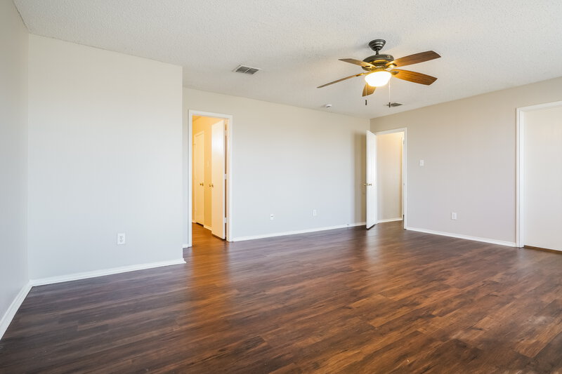 2,505/Mo, 1504 Daisy Ln Burleson, TX 76001 Main Bedroom View 2