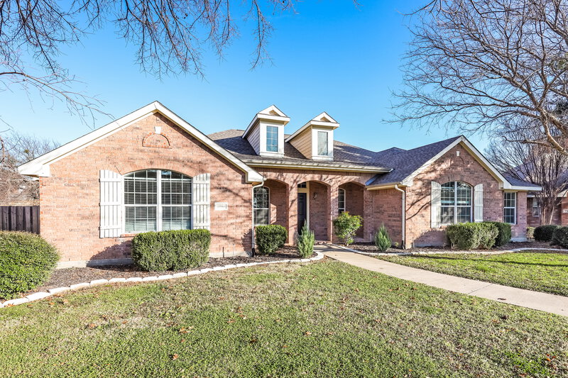 2,740/Mo, 2712 Tea Olive Dr Glenn Heights, TX 75154 Front View