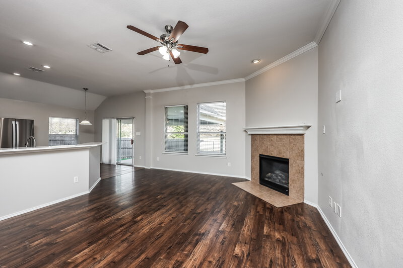 2,740/Mo, 2712 Tea Olive Dr Glenn Heights, TX 75154 Living Room View 2