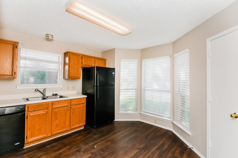1,990/Mo, 10812 Hornby St Fort Worth, TX 76108 Kitchen View