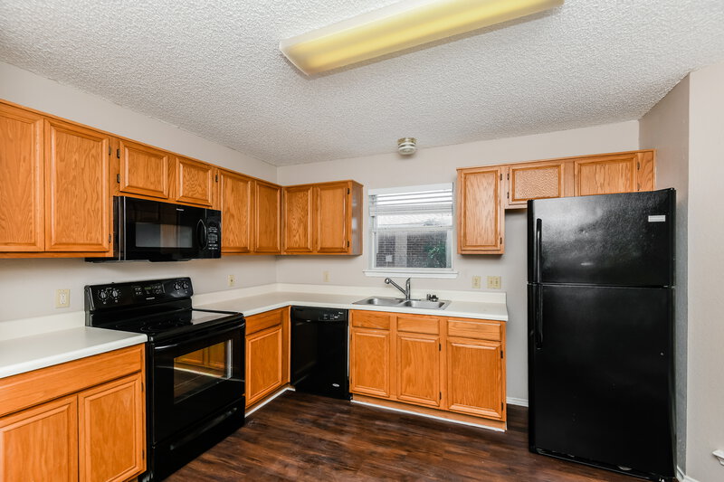 1,990/Mo, 10812 Hornby St Fort Worth, TX 76108 Kitchen View 2