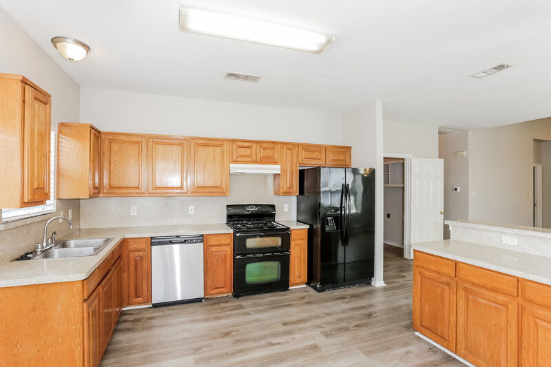 2,550/Mo, 1406 Stella Dr Lewisville, TX 75067 Kitchen View