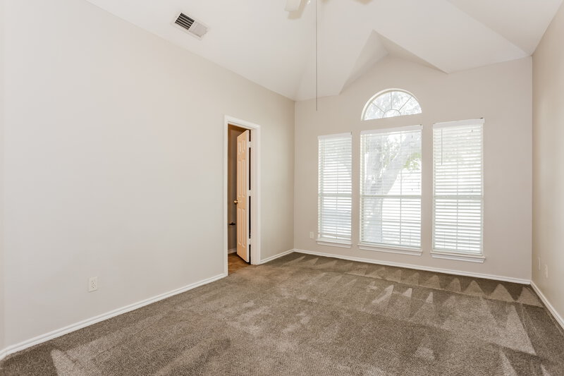 2,550/Mo, 1406 Stella Dr Lewisville, TX 75067 W M Main Bathroom View