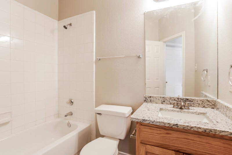 2,550/Mo, 1406 Stella Dr Lewisville, TX 75067 Bathroom View