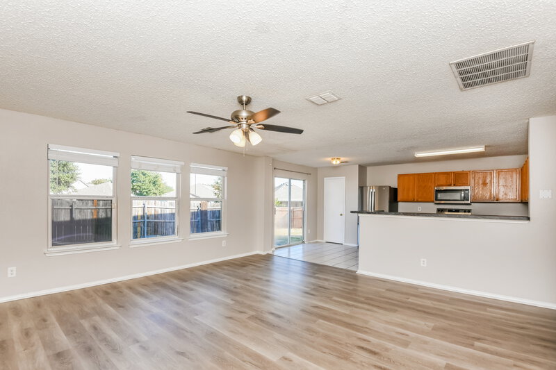 2,010/Mo, 10024 Chapel Rock Dr Fort Worth, TX 76116 Living Room View 2