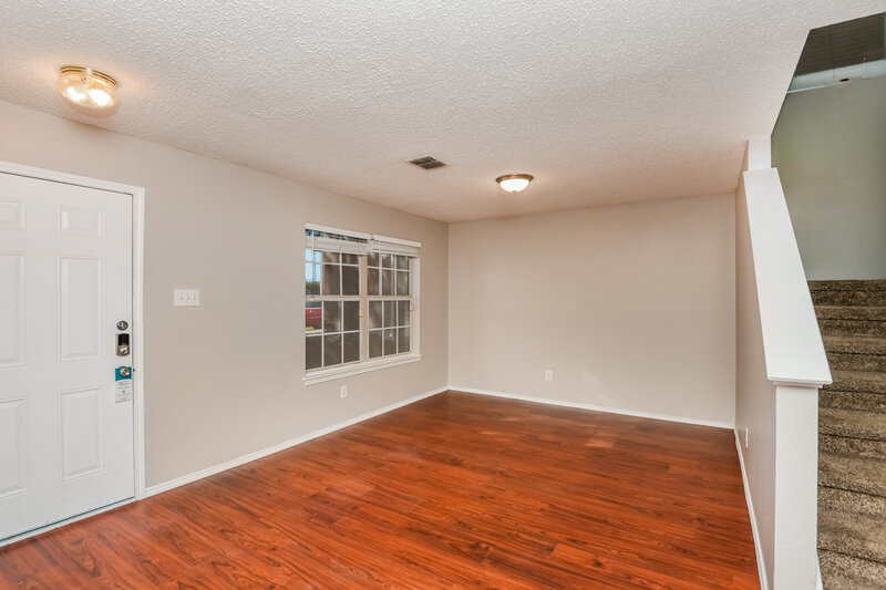 2,010/Mo, 10024 Chapel Rock Dr Fort Worth, TX 76116 Sitting Room View