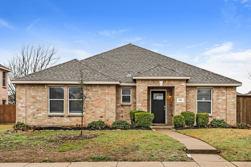 2,185/Mo, 109 Clover Leaf Ln Red Oak, TX 75154 External View