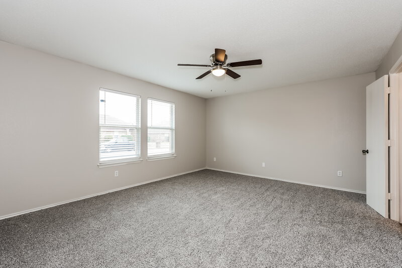 2,185/Mo, 109 Clover Leaf Ln Red Oak, TX 75154 Main Bedroom View