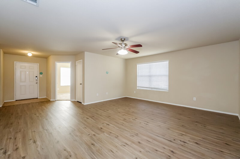 2,145/Mo, 8633 Hawkview Dr Fort Worth, TX 76179 Living Room View 4