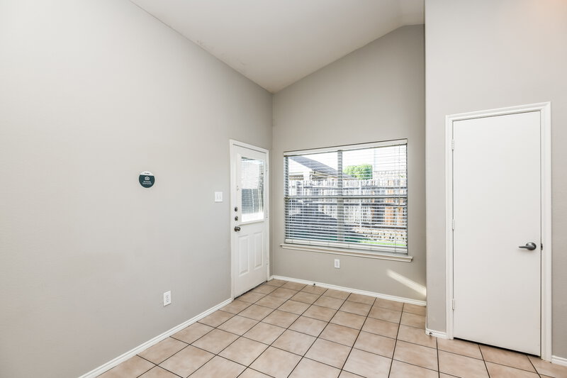 2,010/Mo, 5901 Melanie Dr Fort Worth, TX 76131 Living Room View