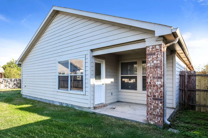 2,010/Mo, 5901 Melanie Dr Fort Worth, TX 76131 Rear View