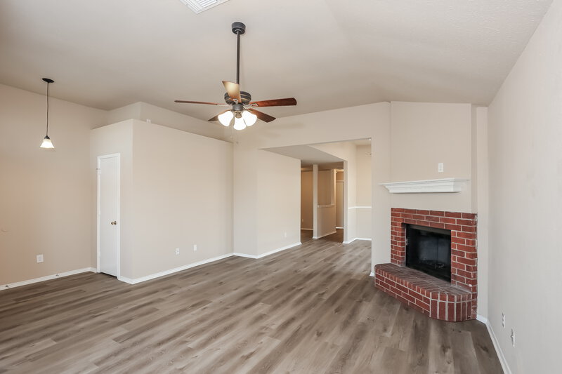 1,685/Mo, 8600 Cove Meadow Ln Fort Worth, TX 76123 Living Room View