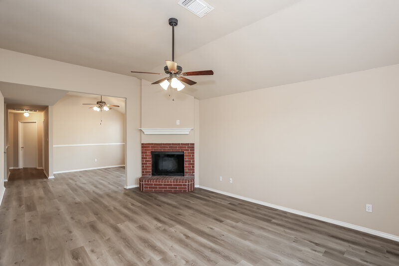 1,685/Mo, 8600 Cove Meadow Ln Fort Worth, TX 76123 Living Room View 3