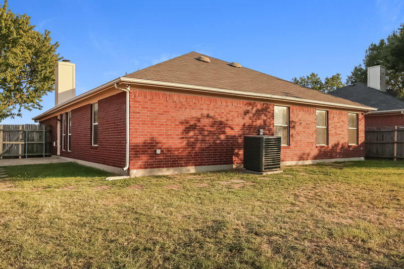 1,685/Mo, 8600 Cove Meadow Ln Fort Worth, TX 76123 Rear View