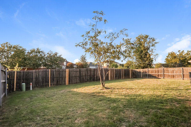 1,685/Mo, 8600 Cove Meadow Ln Fort Worth, TX 76123 Rear View 2