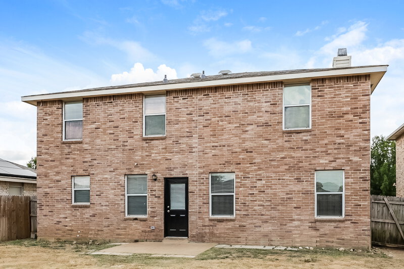 2,290/Mo, 956 Stone Chapel Way Fort Worth, TX 76179 Rear View