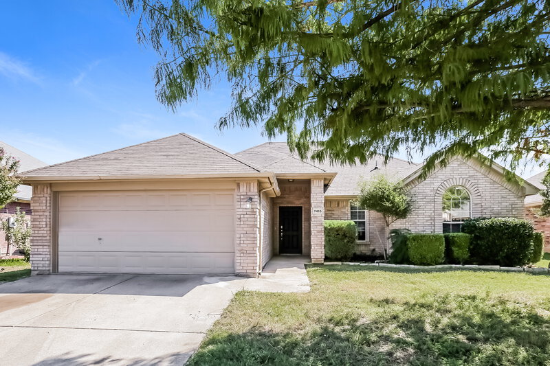 2,025/Mo, 7415 Quail Point Ln Arlington, TX 76002 External View