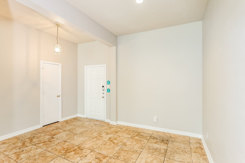 2,025/Mo, 7415 Quail Point Ln Arlington, TX 76002 Living Room View 4