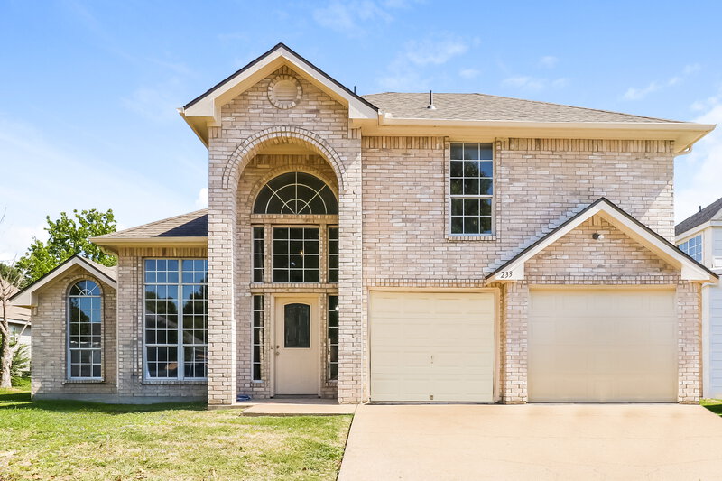 2,590/Mo, 233 Pebblebrook Ln Glenn Heights, TX 75154 External View