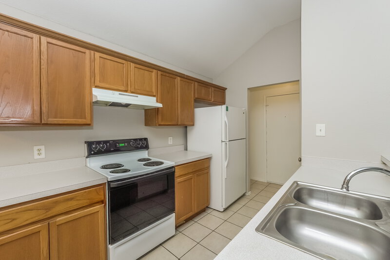1,850/Mo, 9848 Parkmere Dr Fort Worth, TX 76108 Kitchen View