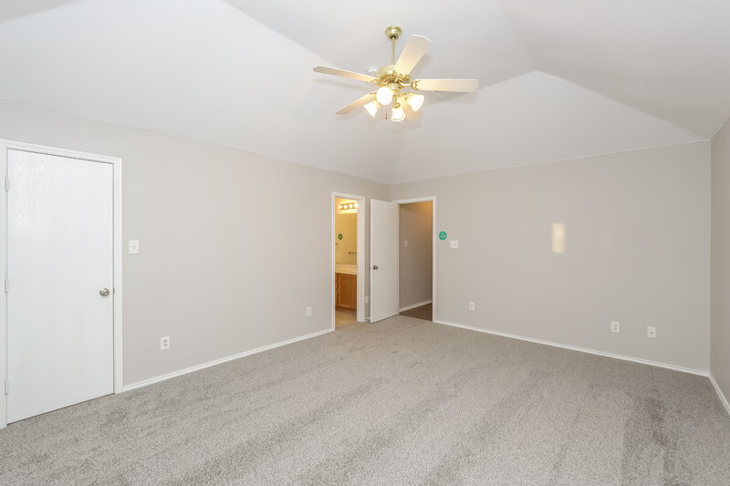 1,850/Mo, 9848 Parkmere Dr Fort Worth, TX 76108 Main Bedroom View 2