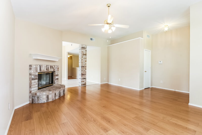 2,265/Mo, 4012 Staghorn Cir N Fort Worth, TX 76137 Living Room View 3