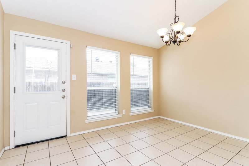 2,265/Mo, 4012 Staghorn Cir N Fort Worth, TX 76137 Breakfast Nook View