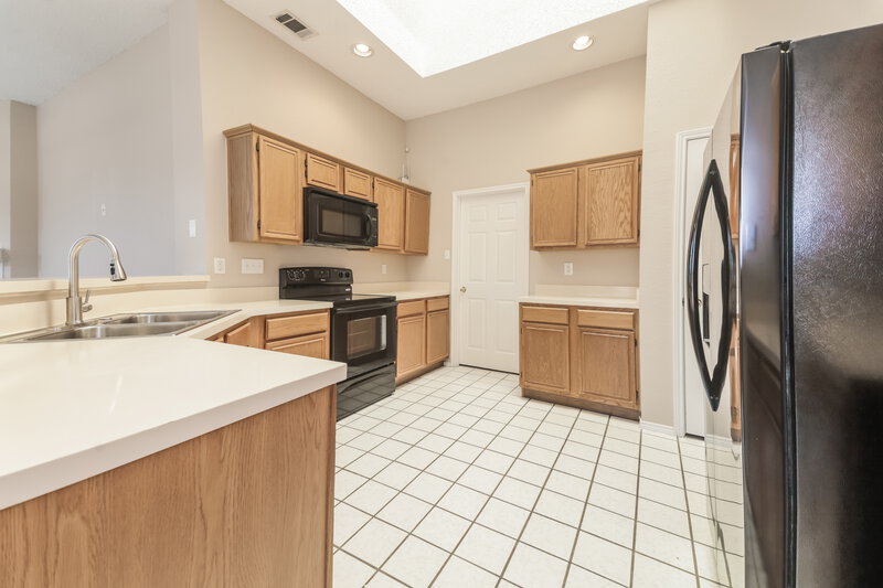 2,360/Mo, 1110 Pin Oak Ln Allen, TX 75002 Kitchen View
