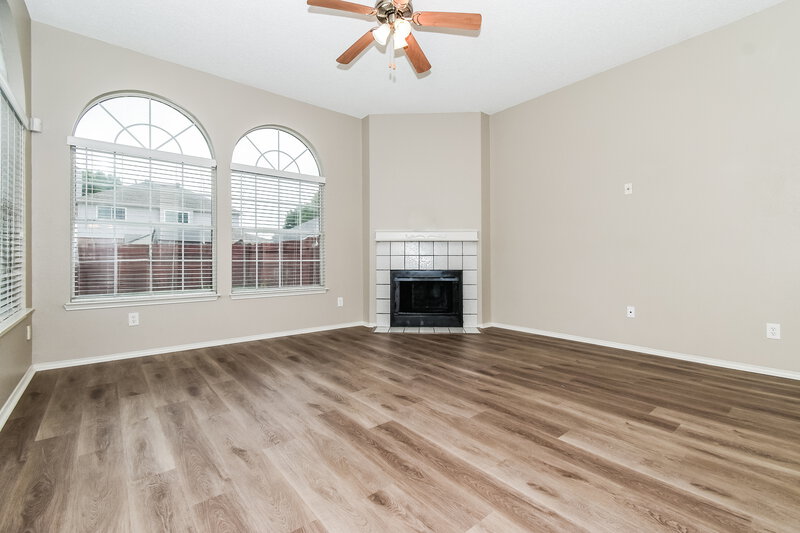 2,325/Mo, 1110 Pin Oak Ln Allen, TX 75002 Family Room View