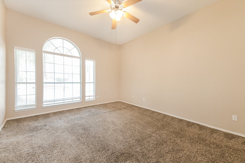 2,360/Mo, 1110 Pin Oak Ln Allen, TX 75002 Main Bedroom View 2