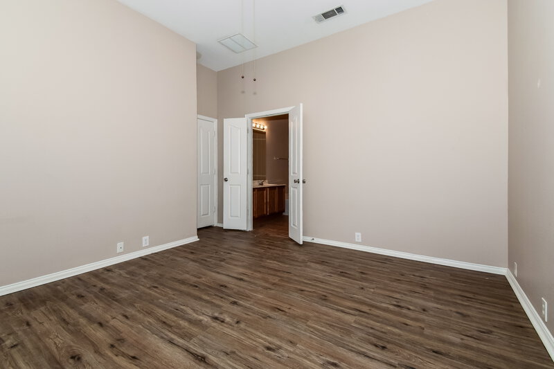 2,035/Mo, 2224 Kingsdale Ct McKinney, TX 75071 Main Bedroom View
