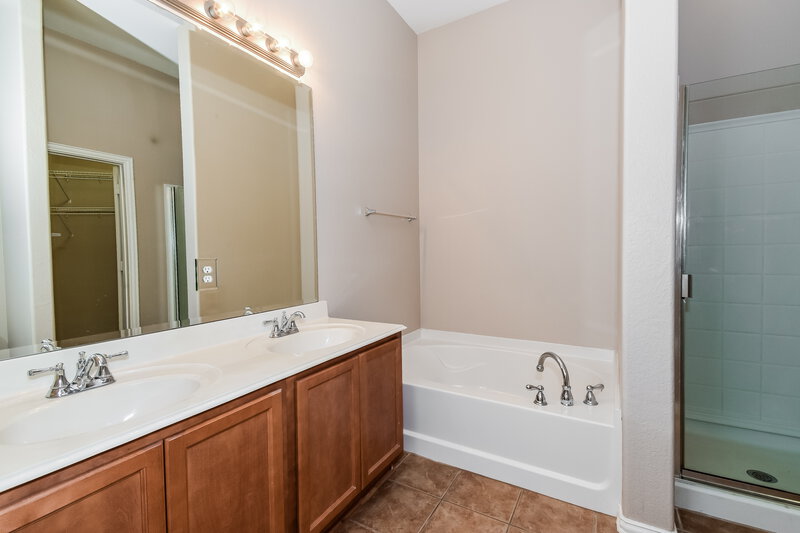 2,035/Mo, 2224 Kingsdale Ct McKinney, TX 75071 Bathroom View 2