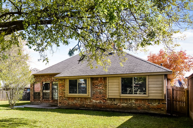 2,035/Mo, 2224 Kingsdale Ct McKinney, TX 75071 Rear View