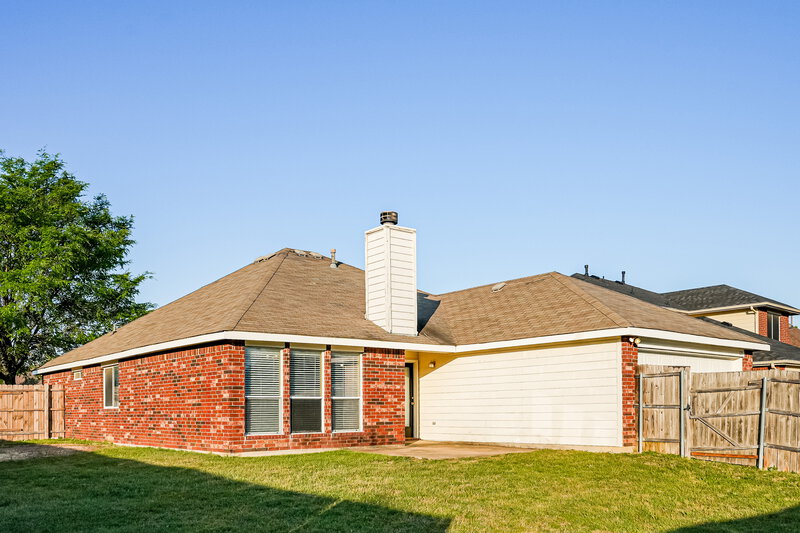 2,425/Mo, 125 Hickman St Cedar Hill, TX 75104 Rear View