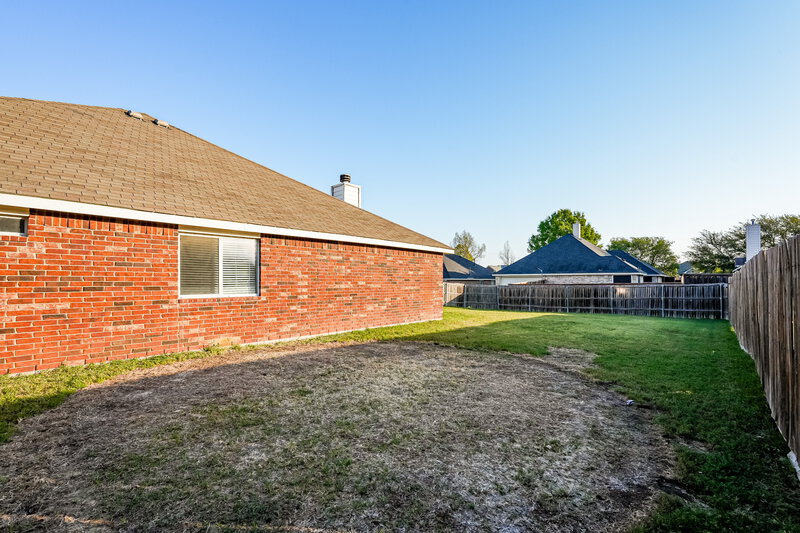 2,425/Mo, 125 Hickman St Cedar Hill, TX 75104 Rear View 2