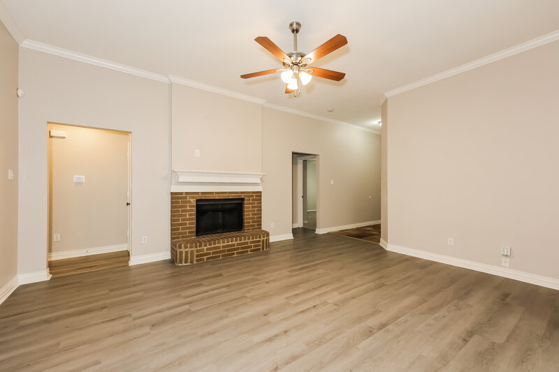 2,215/Mo, 704 Rachel St Grand Prairie, TX 75052 Living Room View