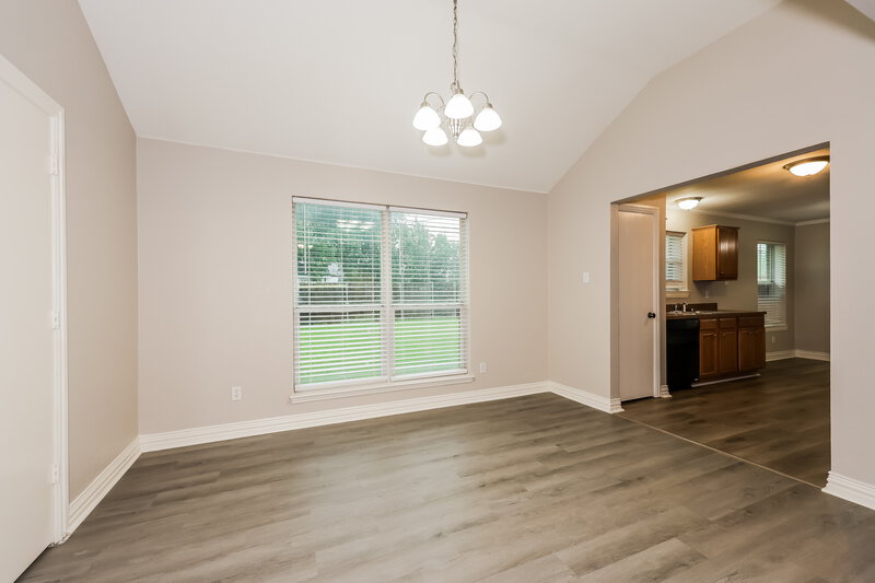 2,215/Mo, 704 Rachel St Grand Prairie, TX 75052 Dining Room View
