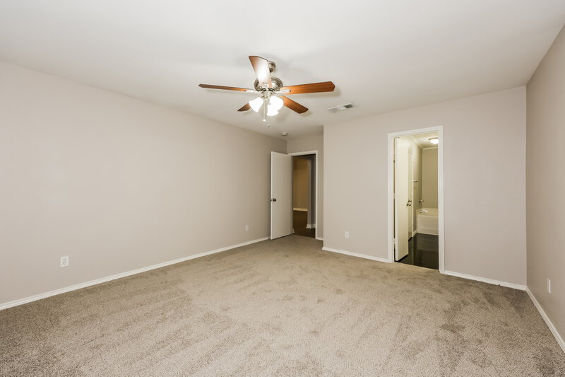 2,215/Mo, 704 Rachel St Grand Prairie, TX 75052 Main Bedroom View 2