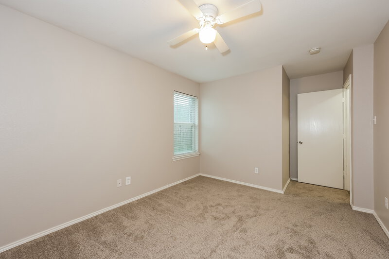 2,215/Mo, 704 Rachel St Grand Prairie, TX 75052 Bedroom View 3