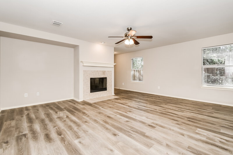 2,355/Mo, 1991 Bishop Hl Frisco, TX 75034 Living Room View 2