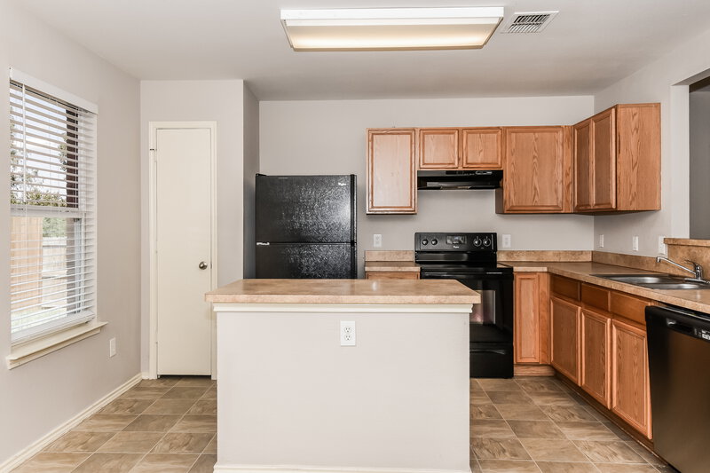 2,355/Mo, 1991 Bishop Hl Frisco, TX 75034 Kitchen View 2