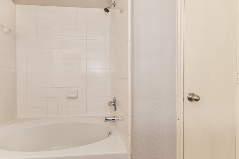 2,355/Mo, 1991 Bishop Hl Frisco, TX 75034 Main Bathroom View