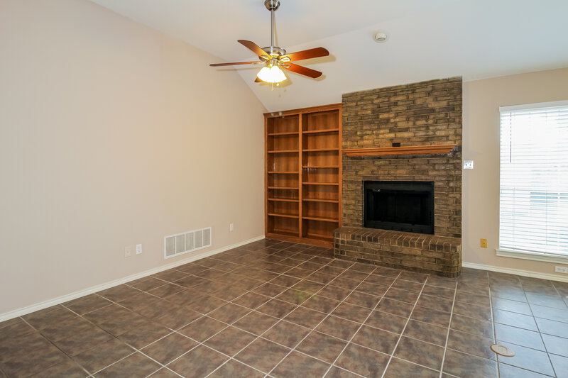 2,190/Mo, 2508 Timber Trl Denton, TX 76209 Living Room View