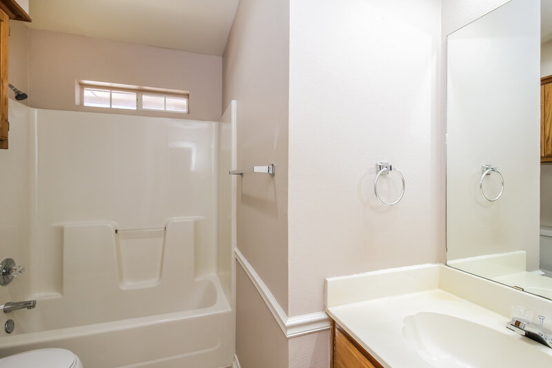 2,190/Mo, 2508 Timber Trl Denton, TX 76209 Bathroom View