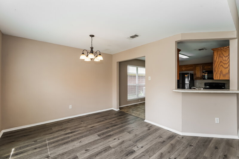 1,910/Mo, 4212 Comer St Denton, TX 76207 Dining Room View